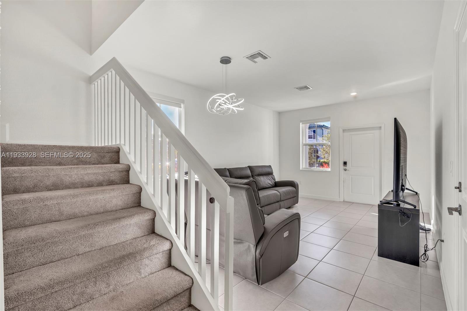 WINDSOR SQUARE - Residential