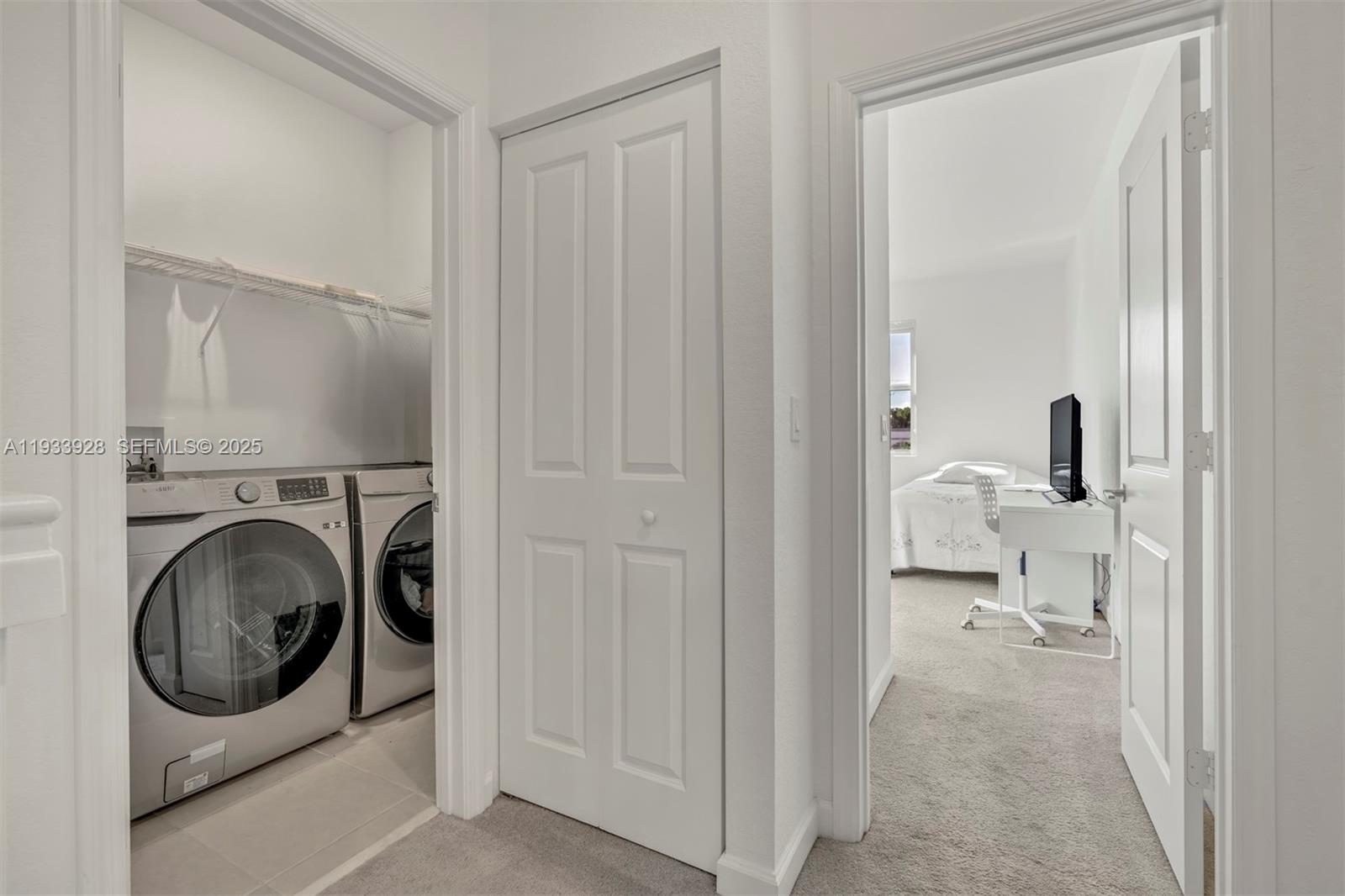 WINDSOR SQUARE - Residential