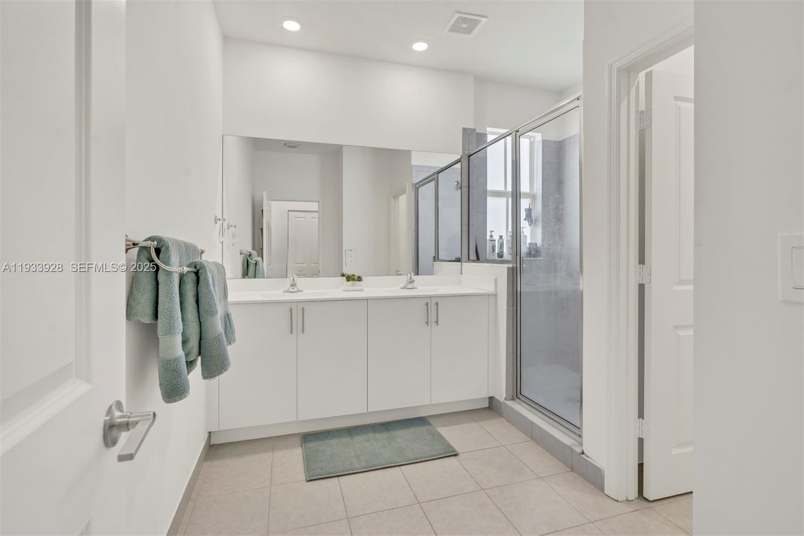 WINDSOR SQUARE - Residential