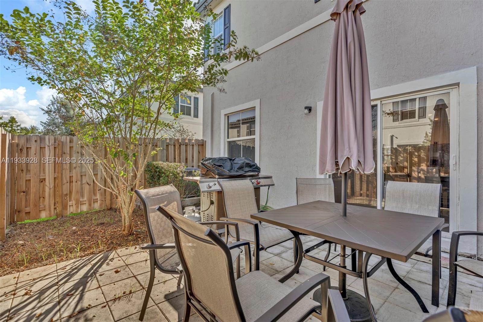 WINDSOR SQUARE - Residential