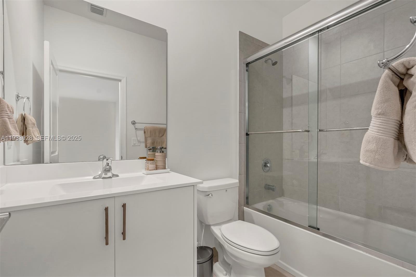 WINDSOR SQUARE - Residential