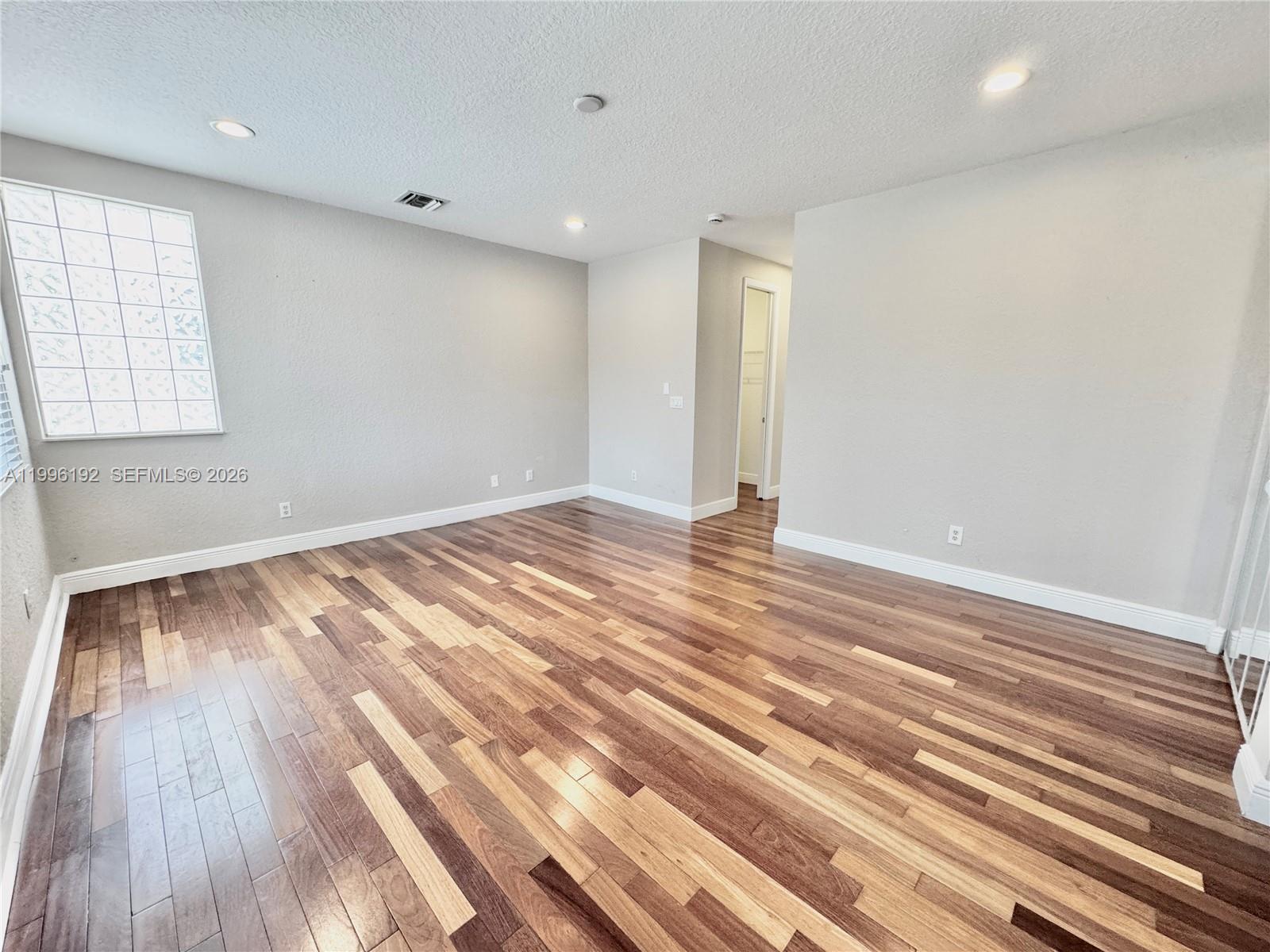 TOWN OF FORT LAUDERDALE B - Residential Lease