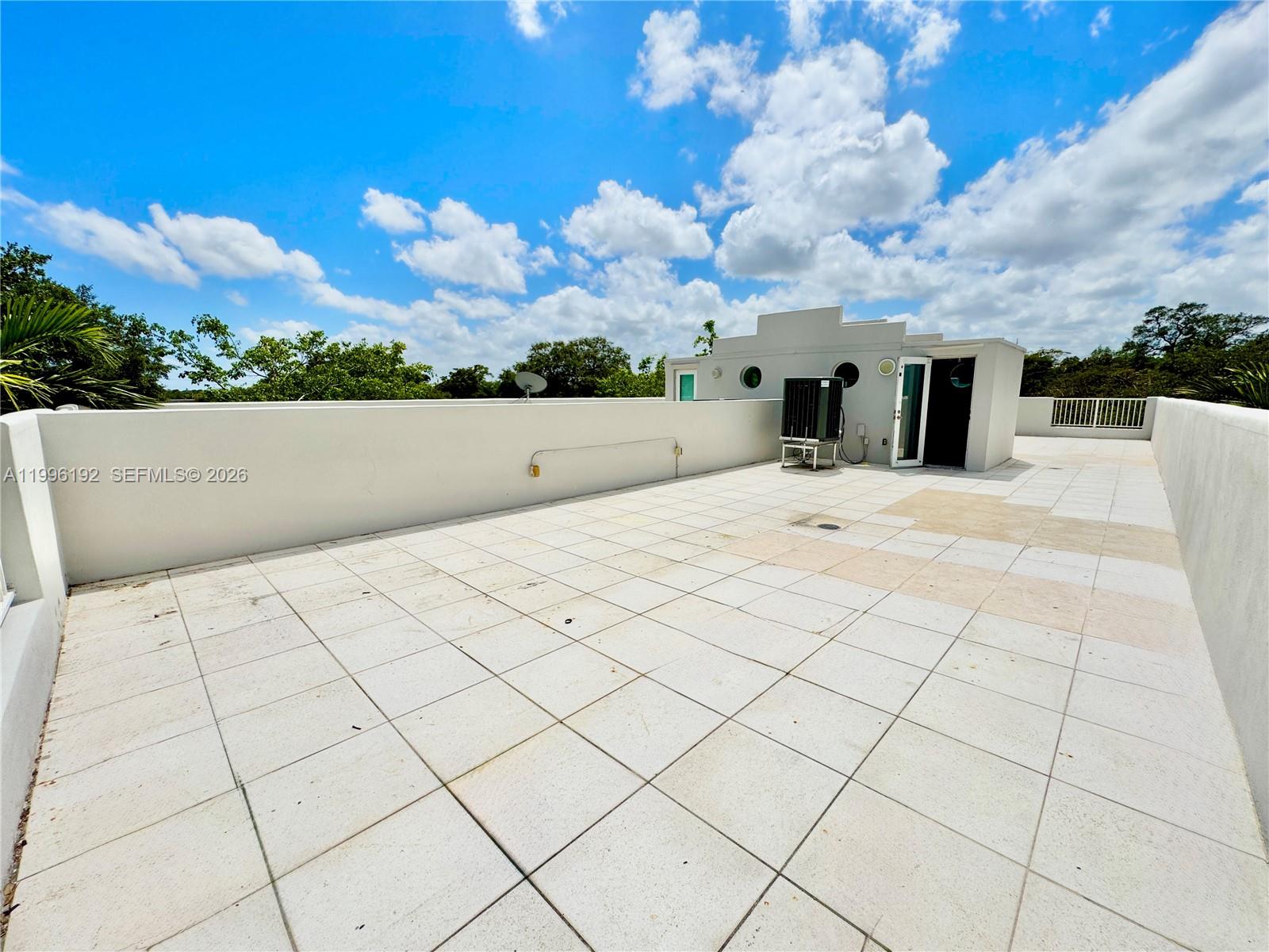 TOWN OF FORT LAUDERDALE B - Residential Lease