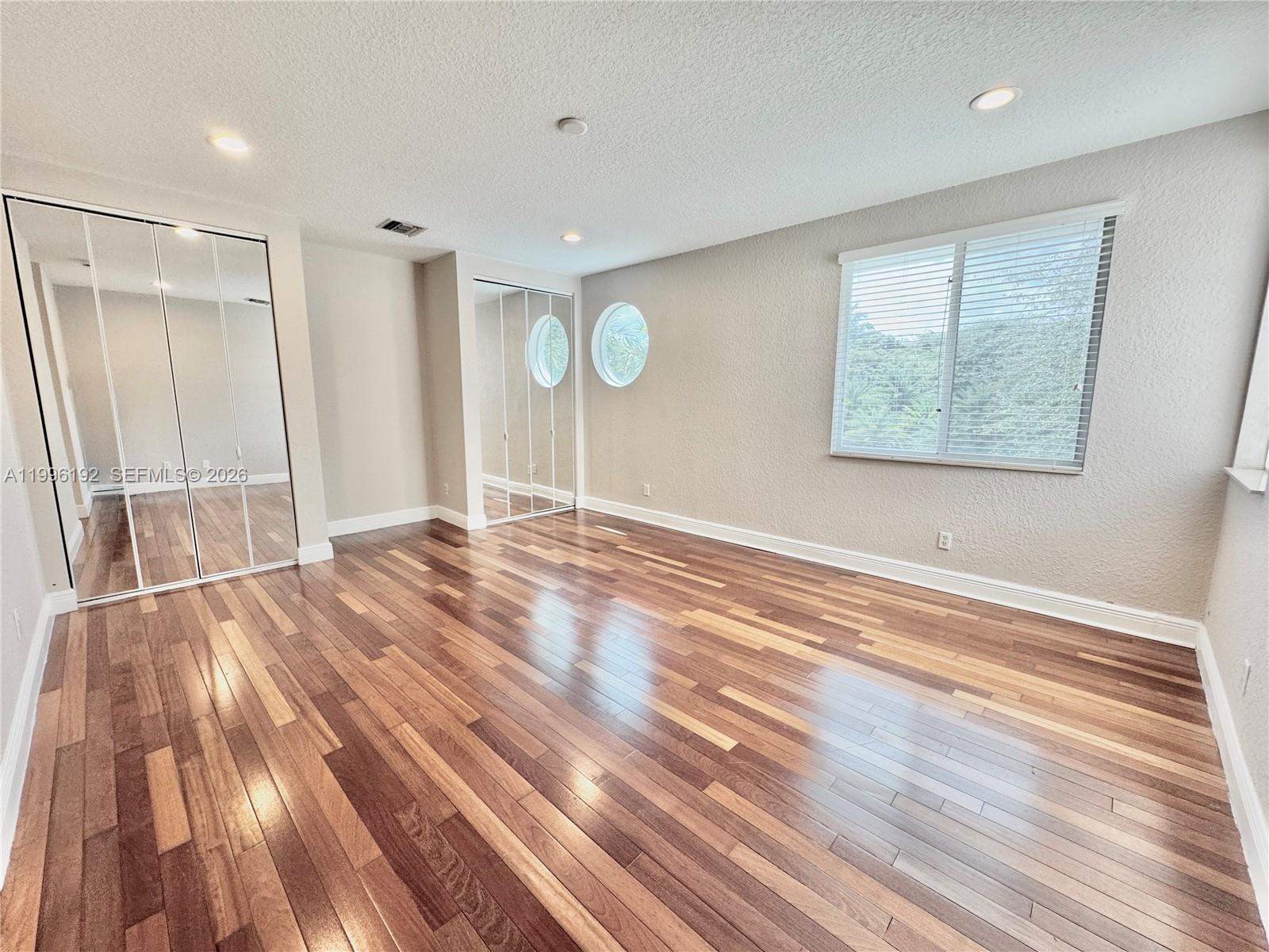 TOWN OF FORT LAUDERDALE B - Residential Lease