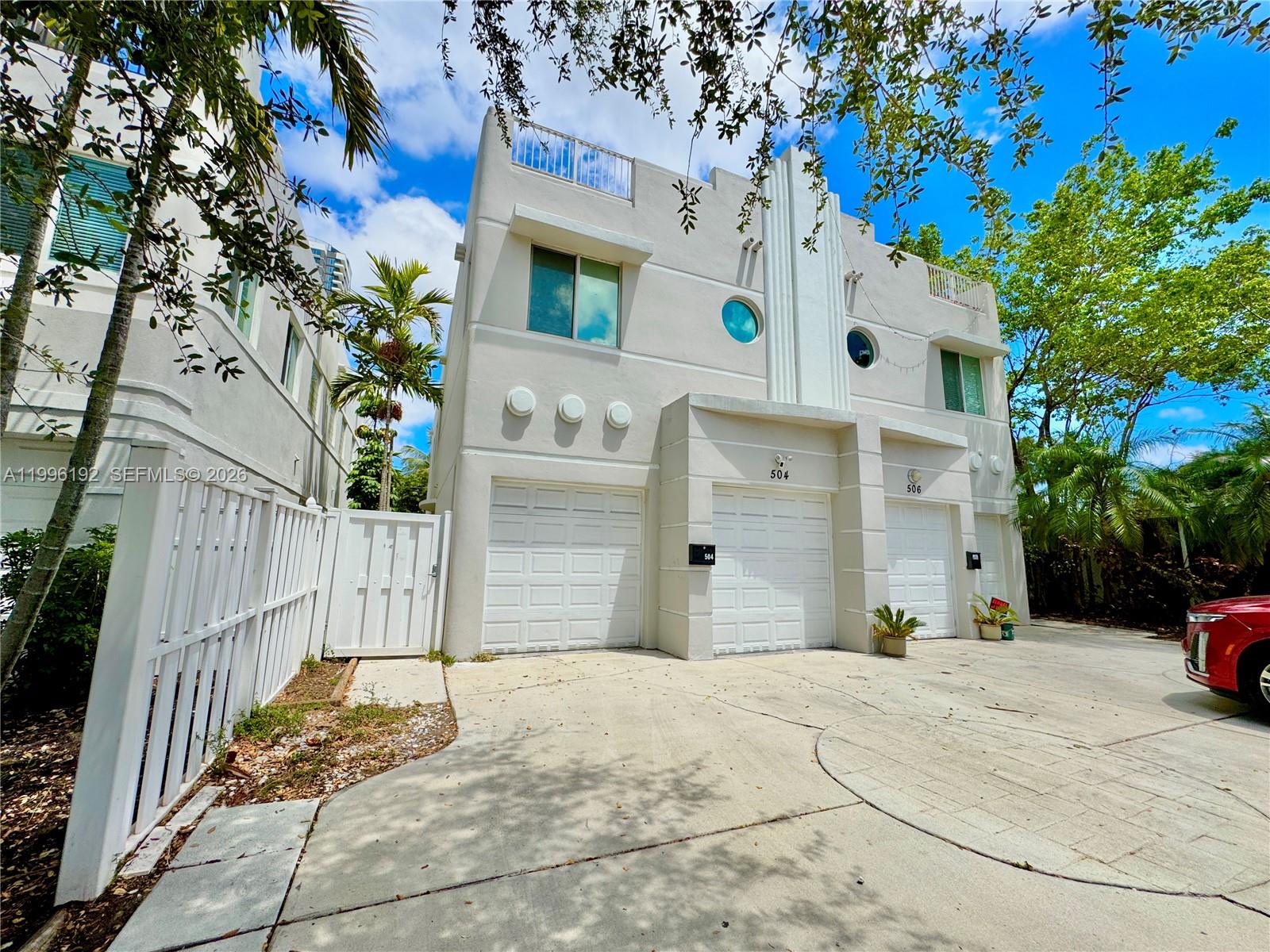 TOWN OF FORT LAUDERDALE B - Residential Lease