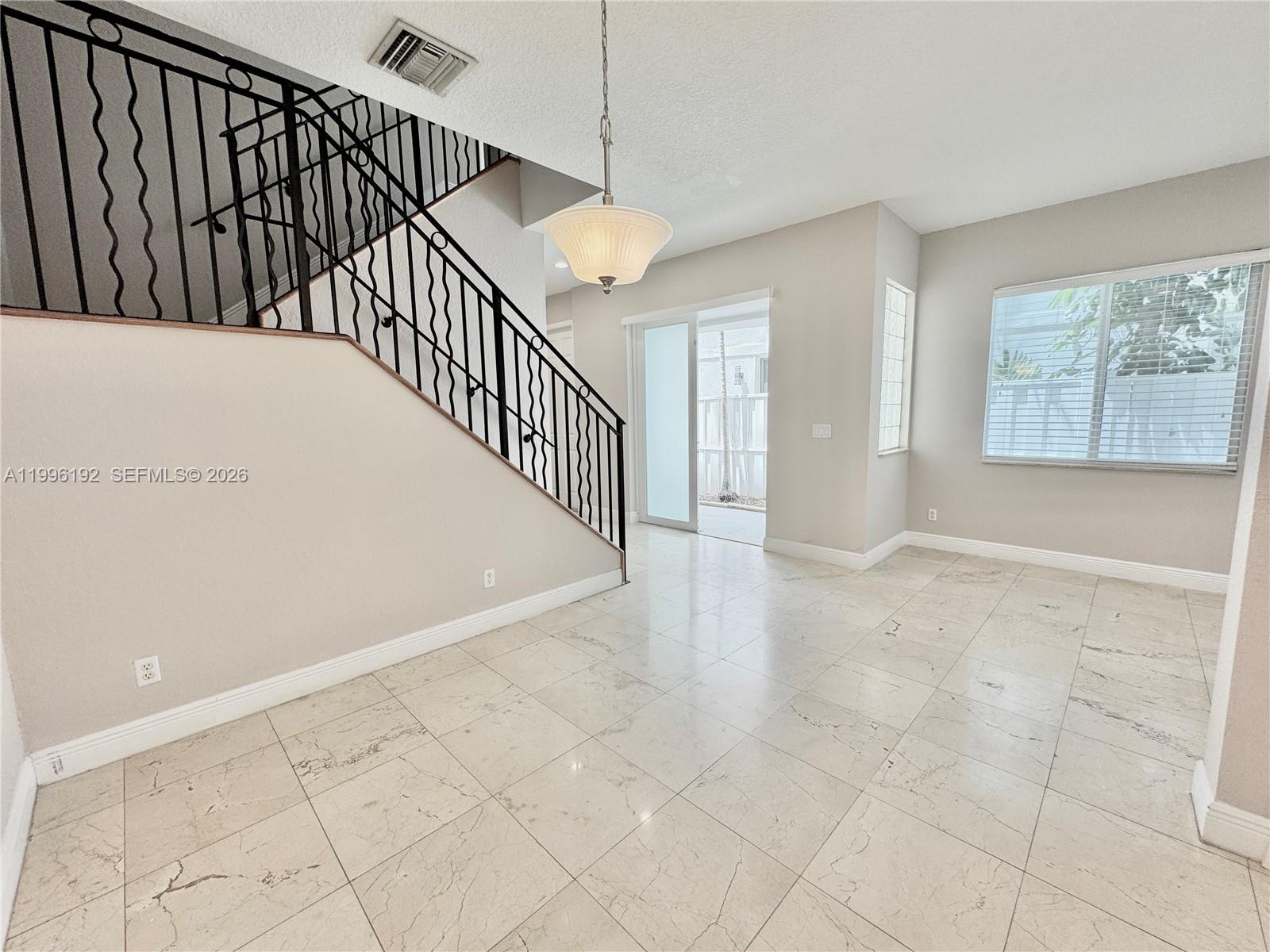 TOWN OF FORT LAUDERDALE B - Residential Lease