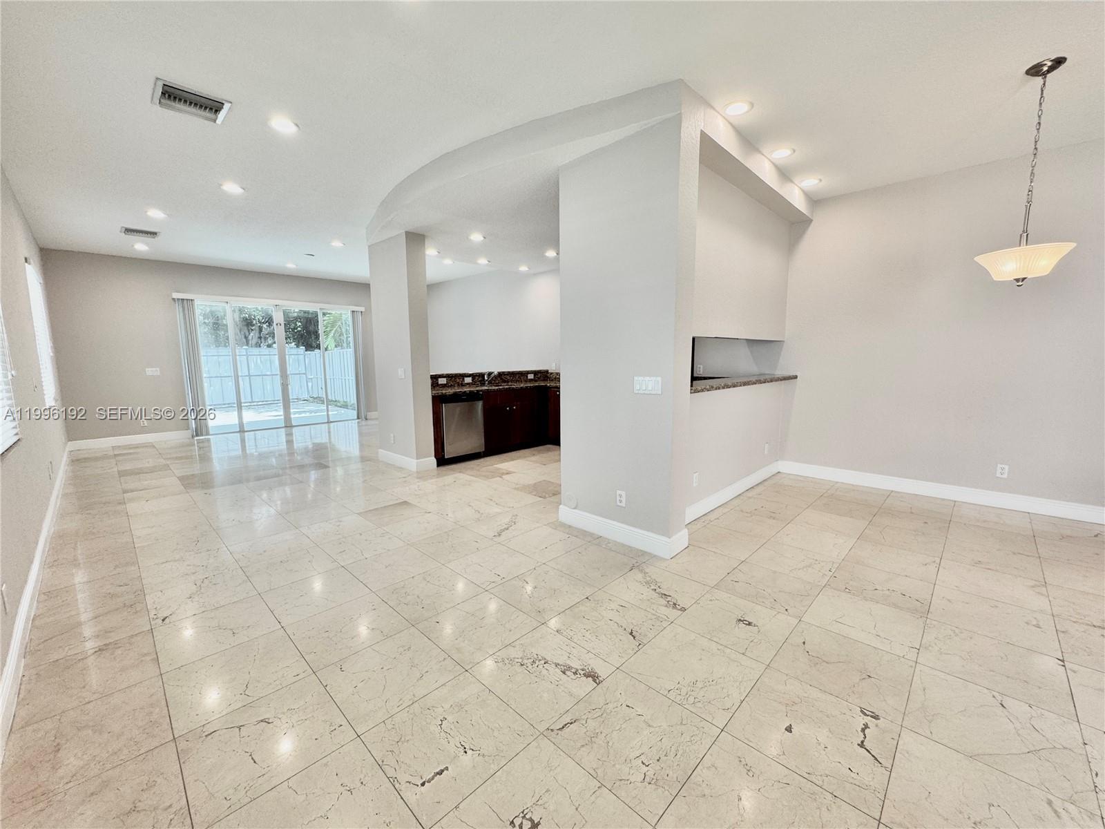 TOWN OF FORT LAUDERDALE B - Residential Lease