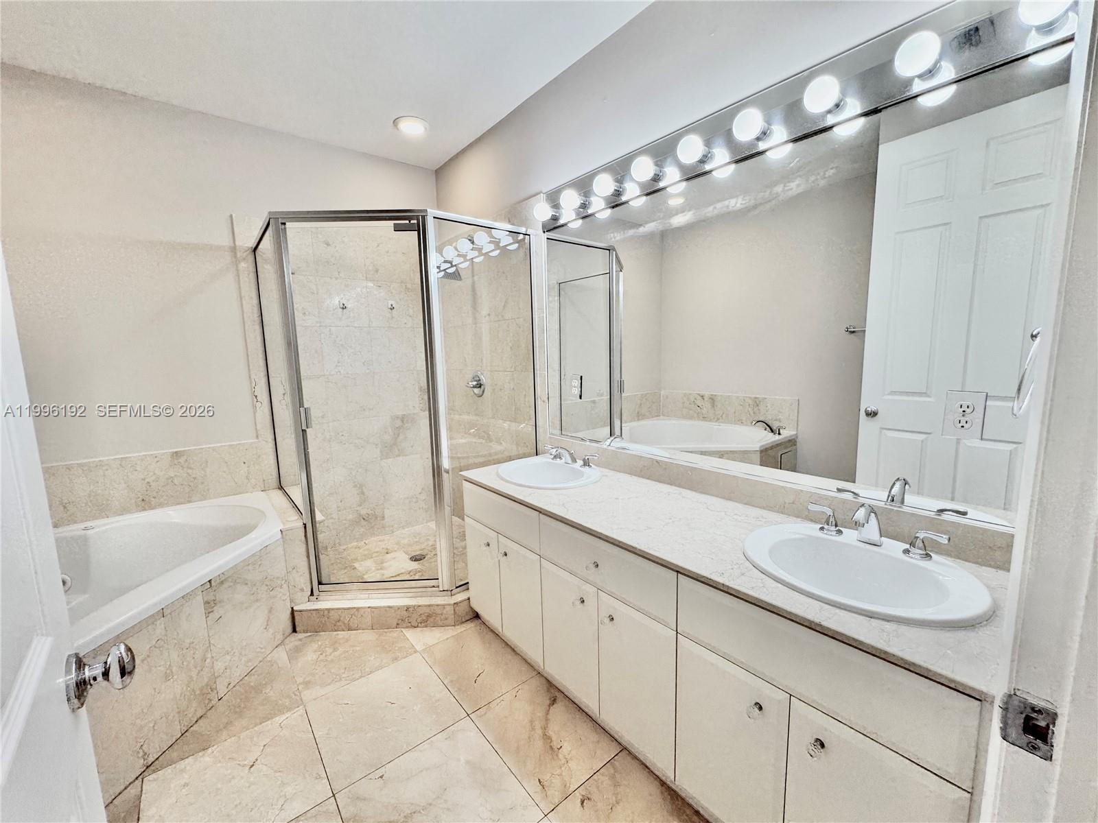 TOWN OF FORT LAUDERDALE B - Residential Lease