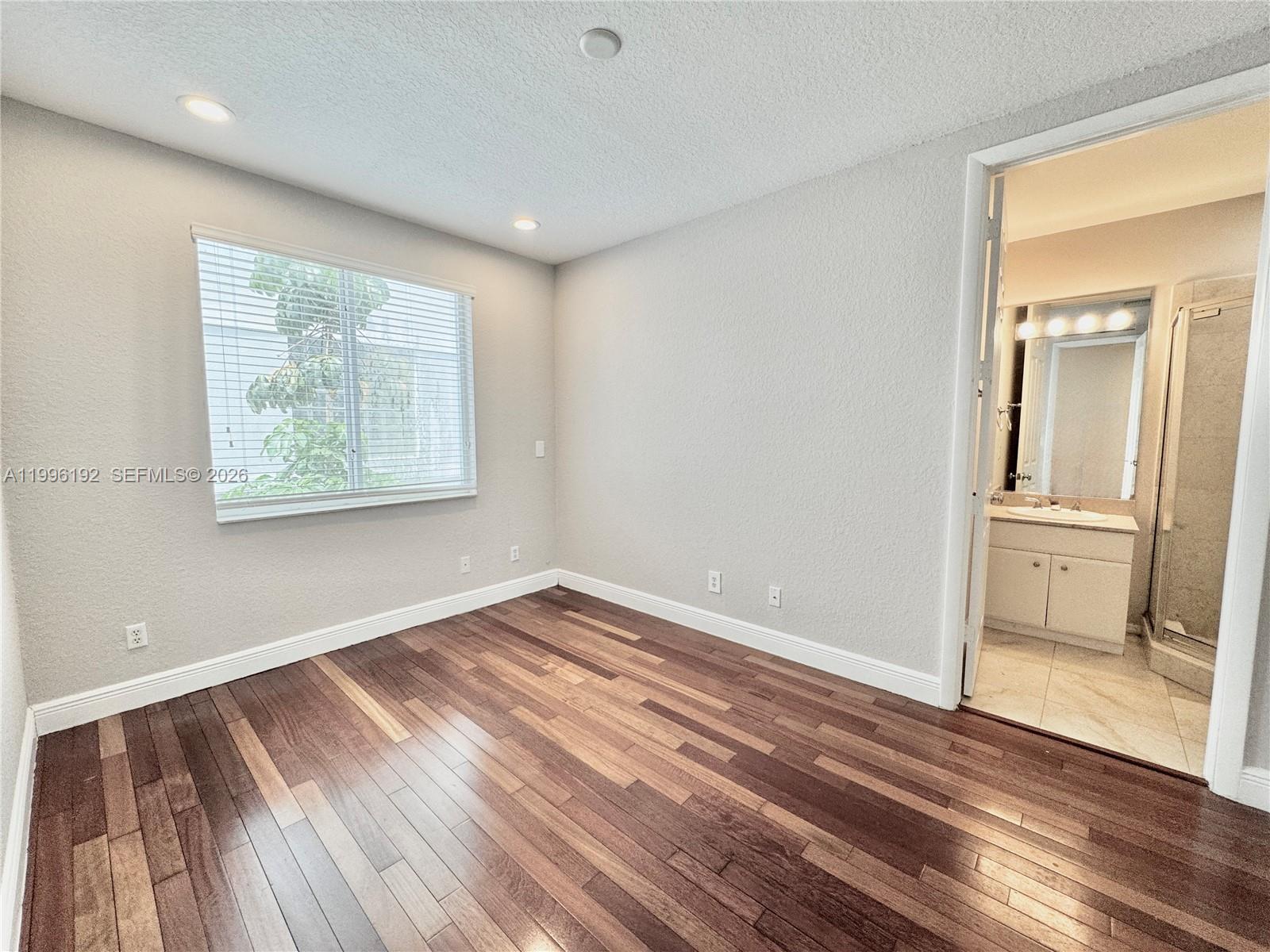 TOWN OF FORT LAUDERDALE B - Residential Lease