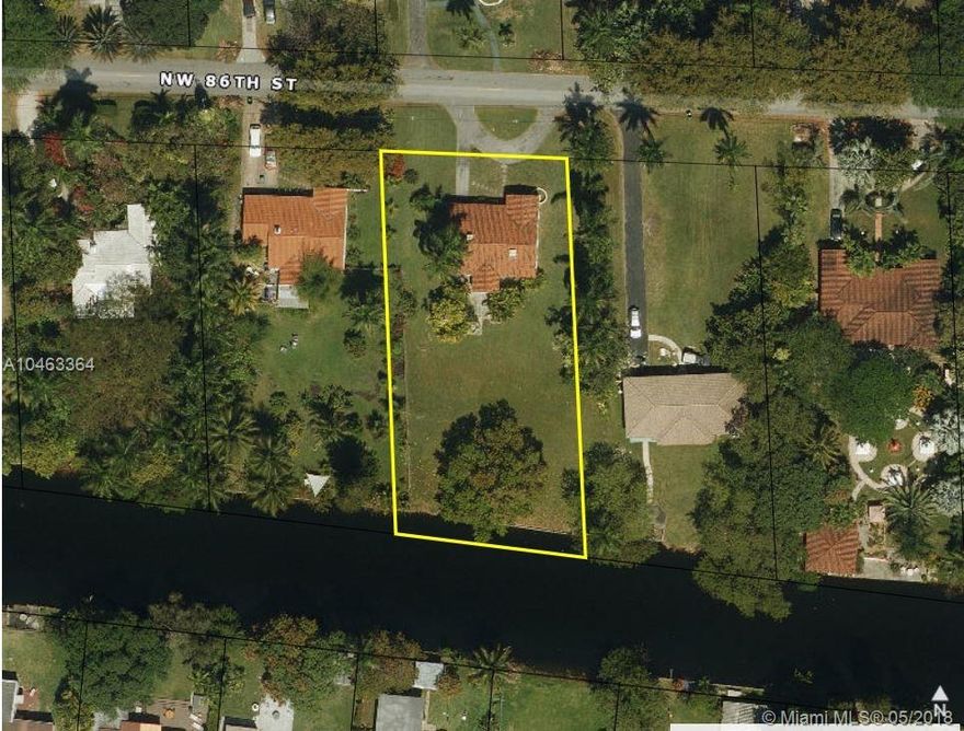 Great neighborhood. Close to everything! Ready to close, huge 19K (100X194) lot on the Miami River. Tremendous potential. No financing due to the condition of the property. Cash only!