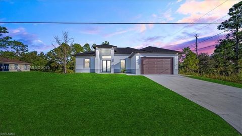 203 E 10TH ST Lehigh Acres FL 33972