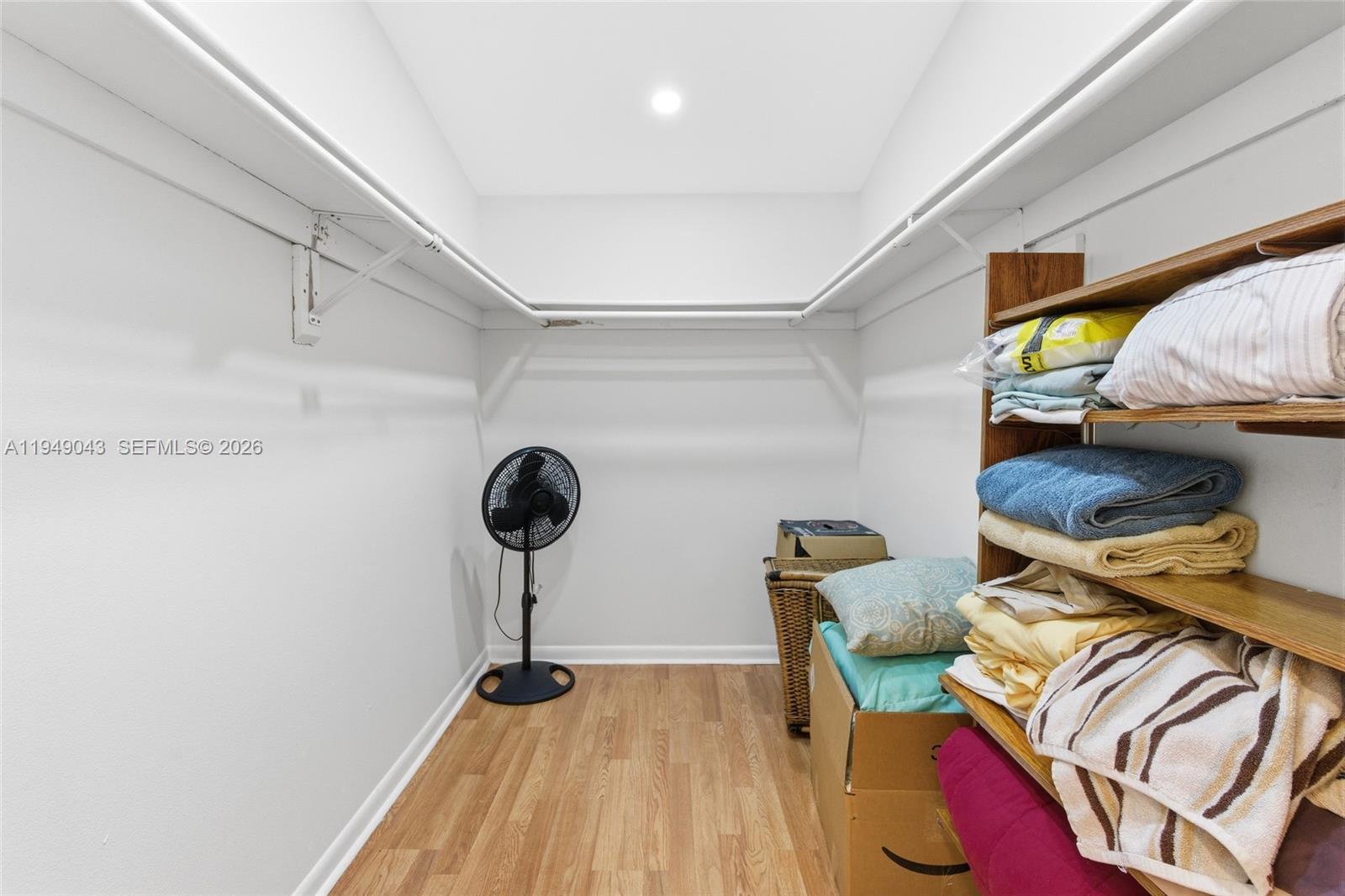 SUNSET KENDALL VILLAS - Residential