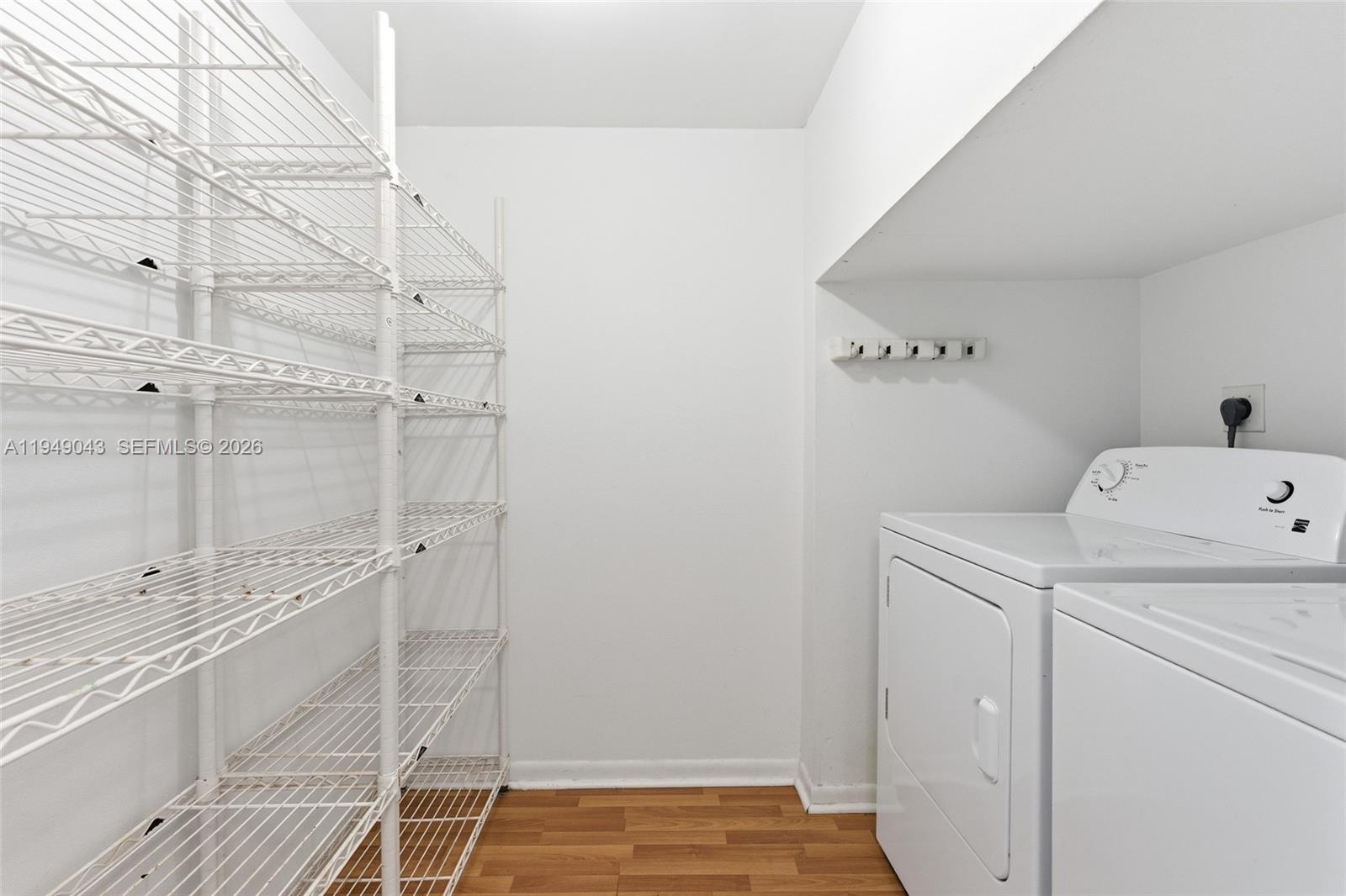 SUNSET KENDALL VILLAS - Residential