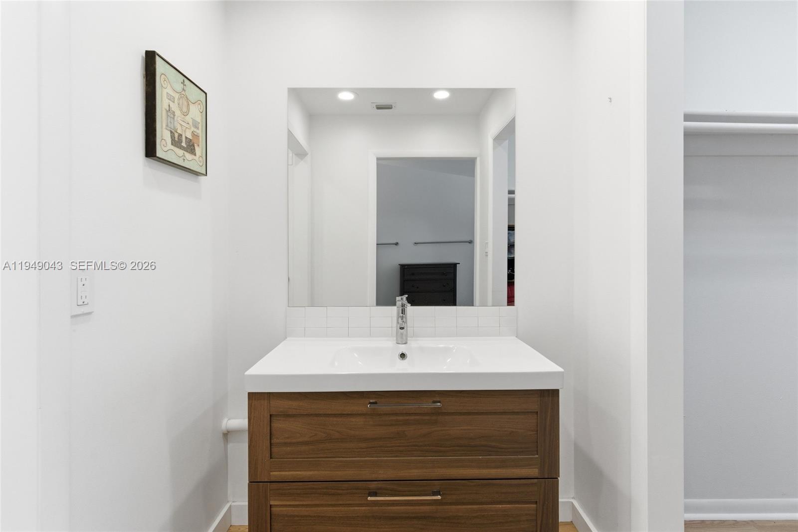 SUNSET KENDALL VILLAS - Residential