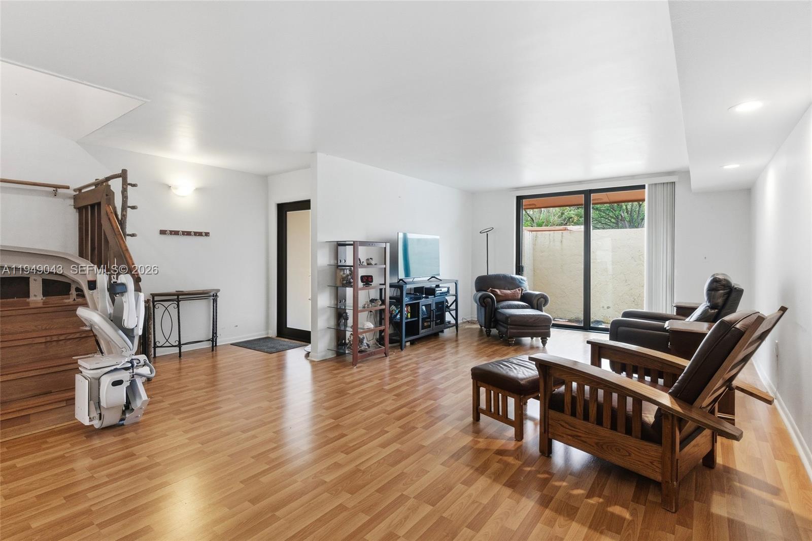 SUNSET KENDALL VILLAS - Residential