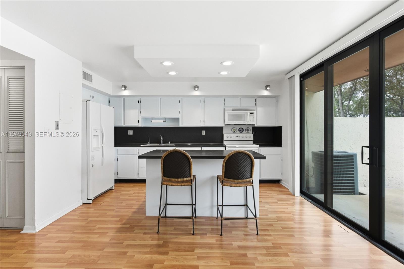 SUNSET KENDALL VILLAS - Residential