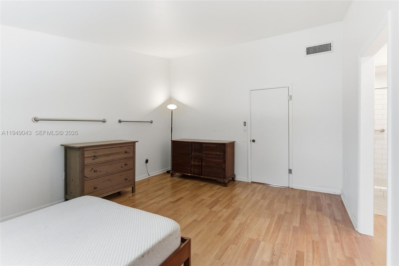 SUNSET KENDALL VILLAS - Residential