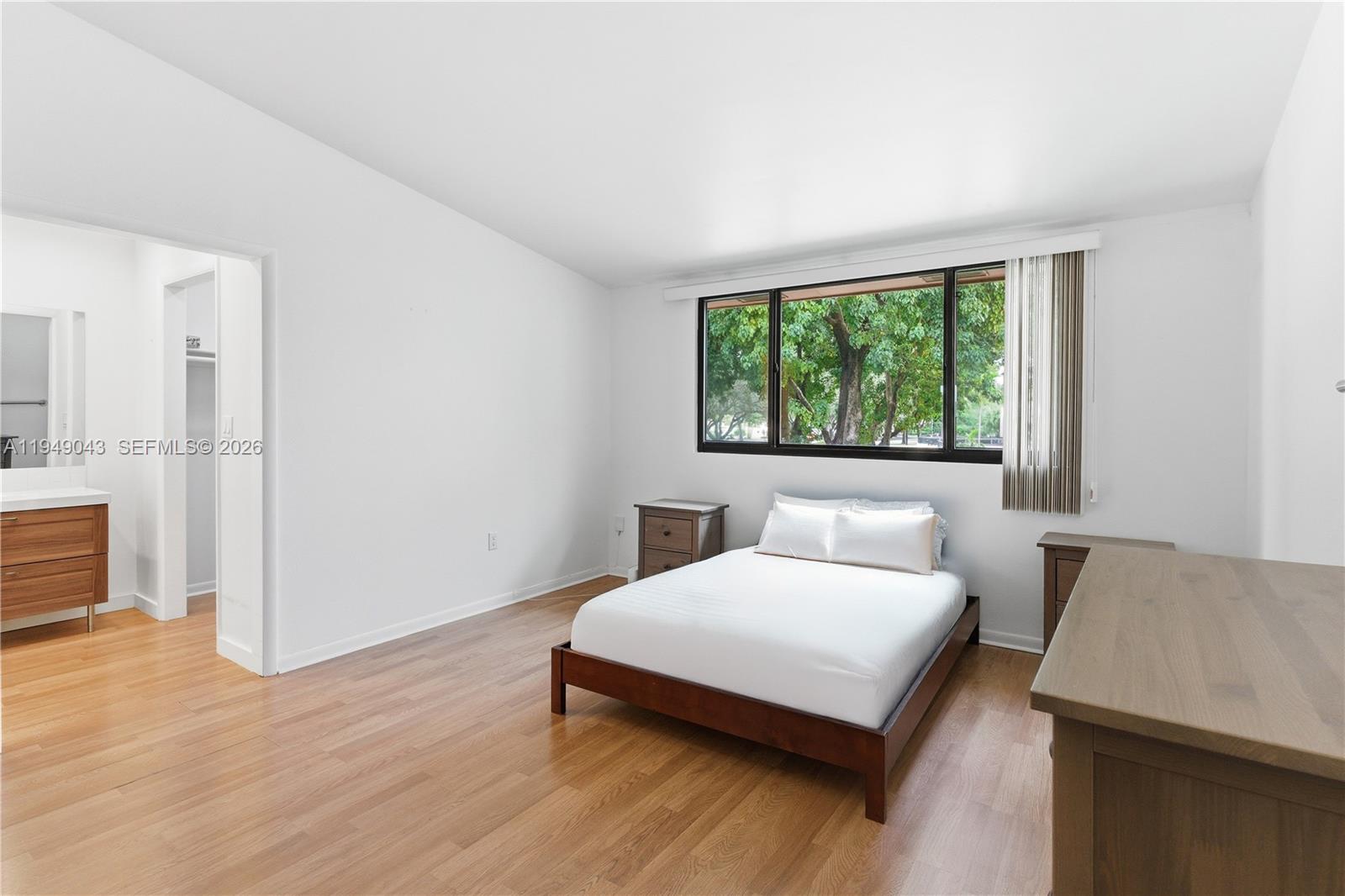 SUNSET KENDALL VILLAS - Residential