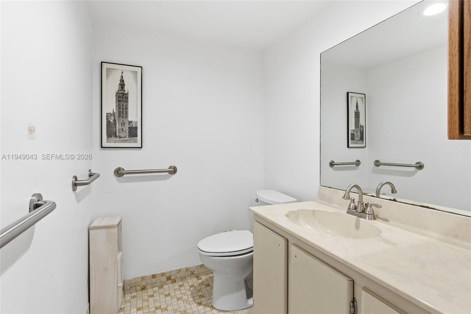 SUNSET KENDALL VILLAS - Residential