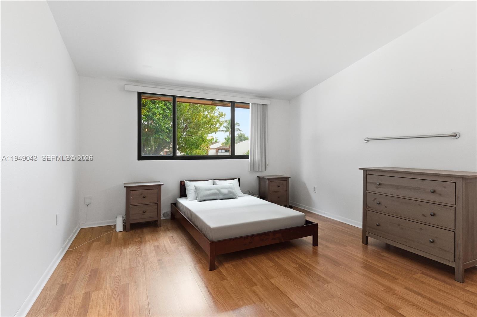 SUNSET KENDALL VILLAS - Residential