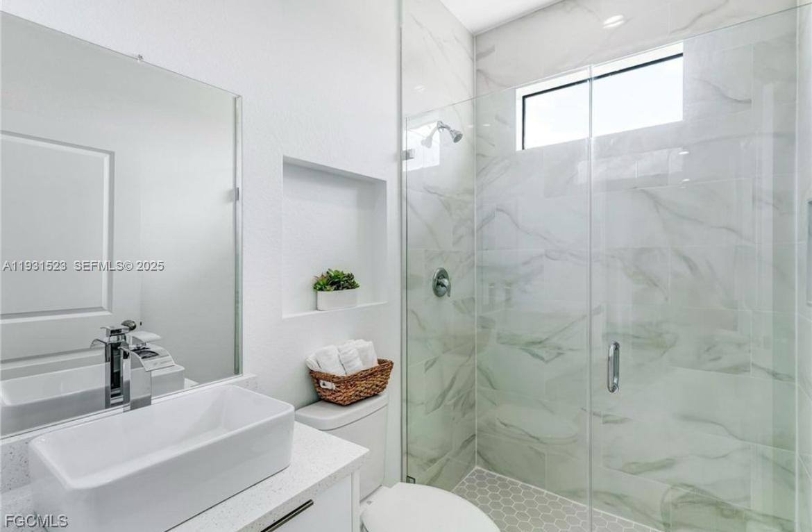 PORT LABEL - Residential