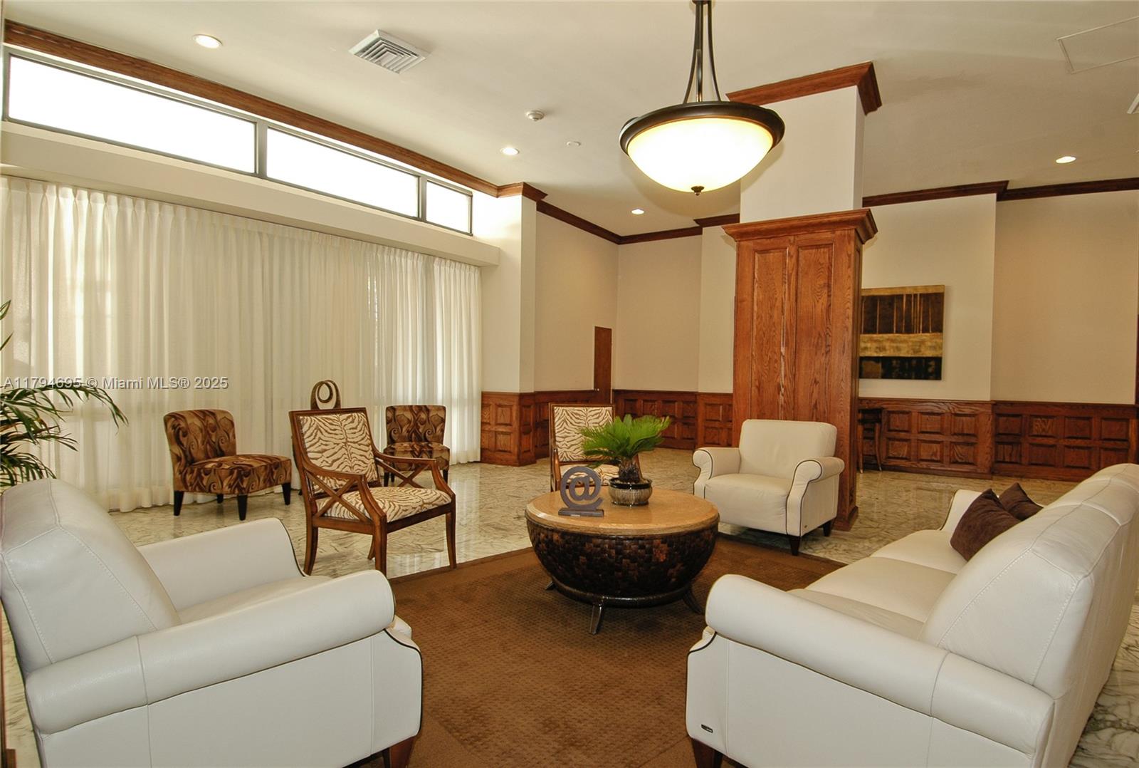 ALEXANDER TOWERS - Residential Lease