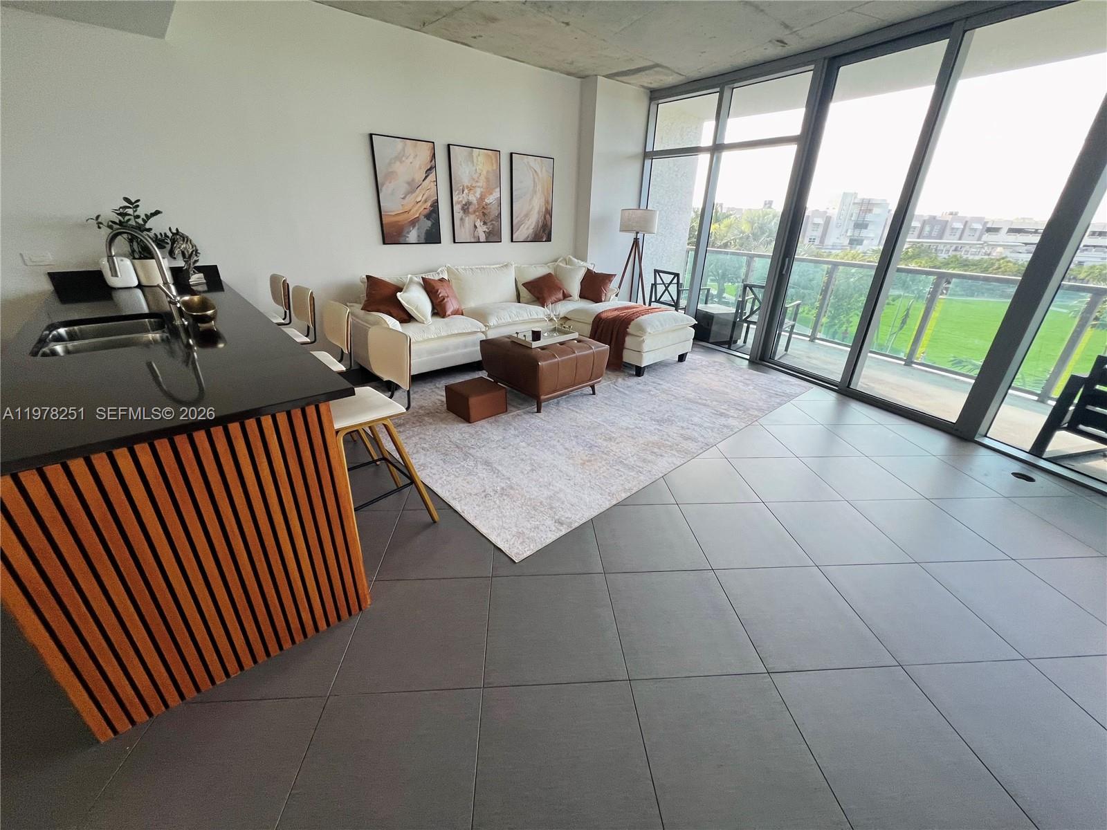 3301 NE 1st Ave M0405