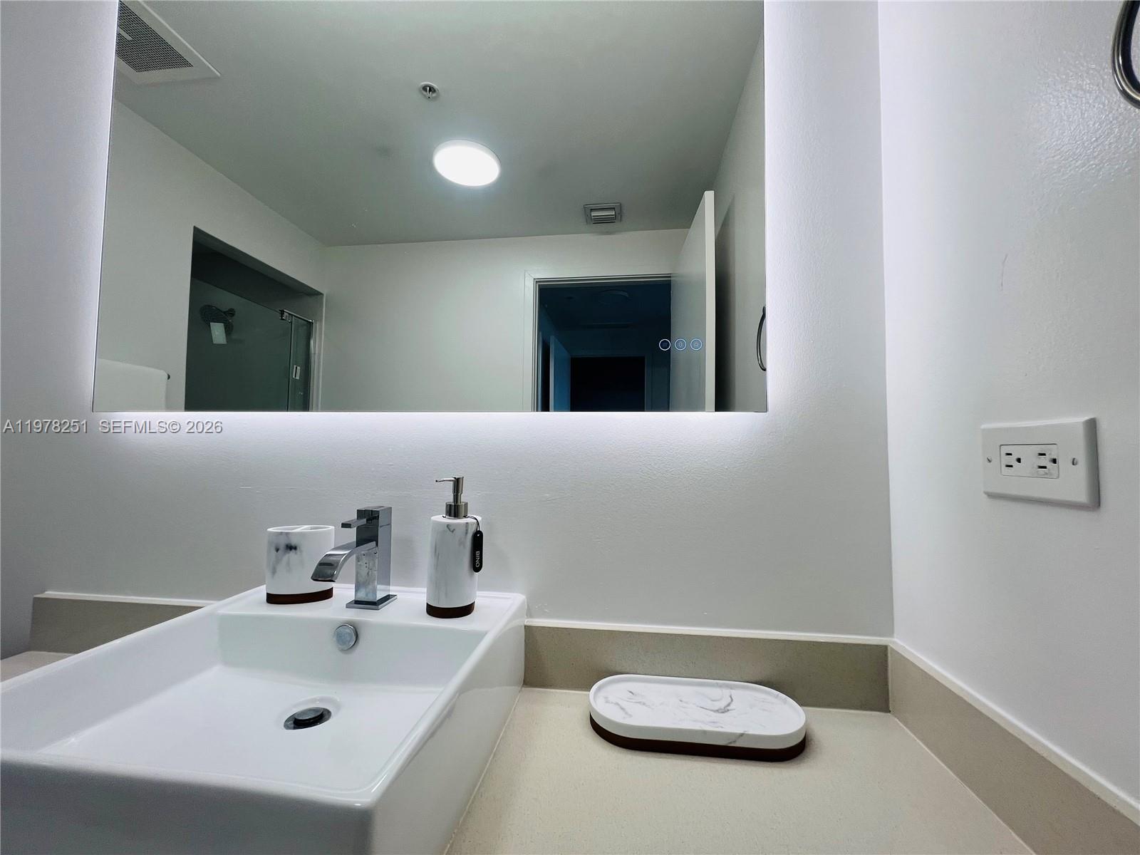 FOUR MIDTOWN MIAMI CONDO - Residential Lease