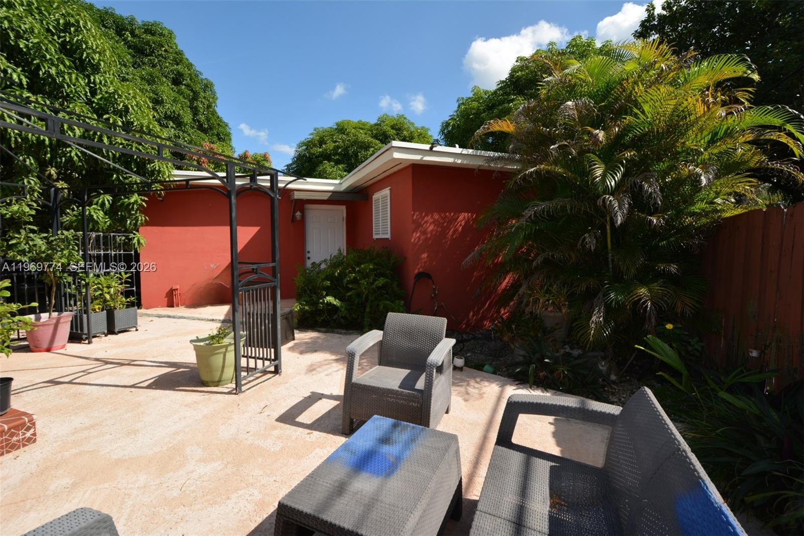 LINDEN GARDENS - Residential