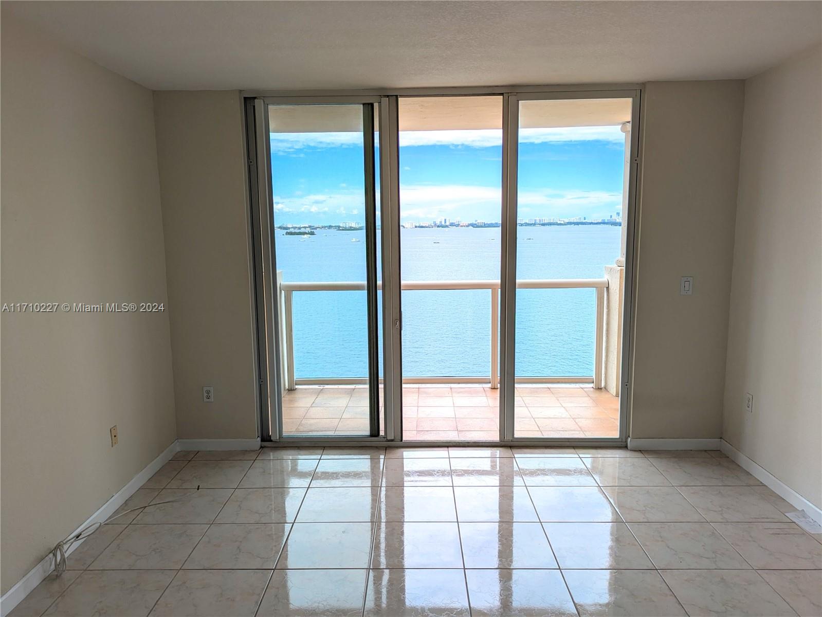 1625 Kennedy Causeway 904D, North Bay Village, Miami-Dade County, Florida - 1 Bedrooms  
1 Bathrooms - 