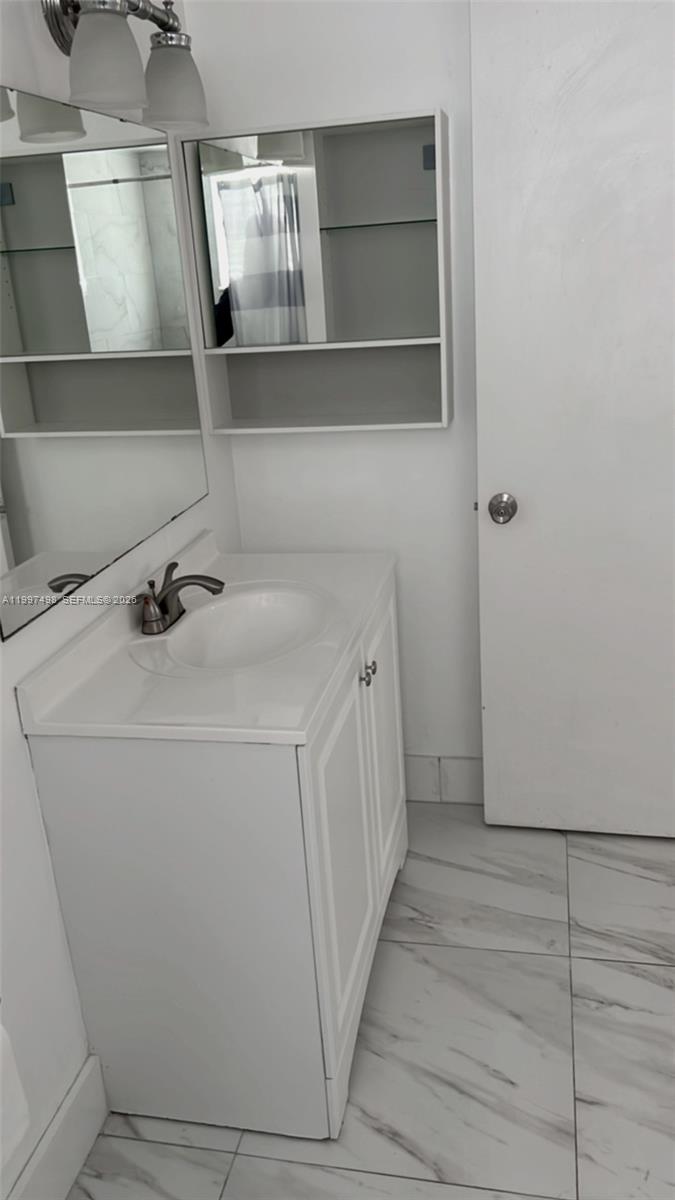 LAS VISTAS AT DORAL CONDO - Residential Lease