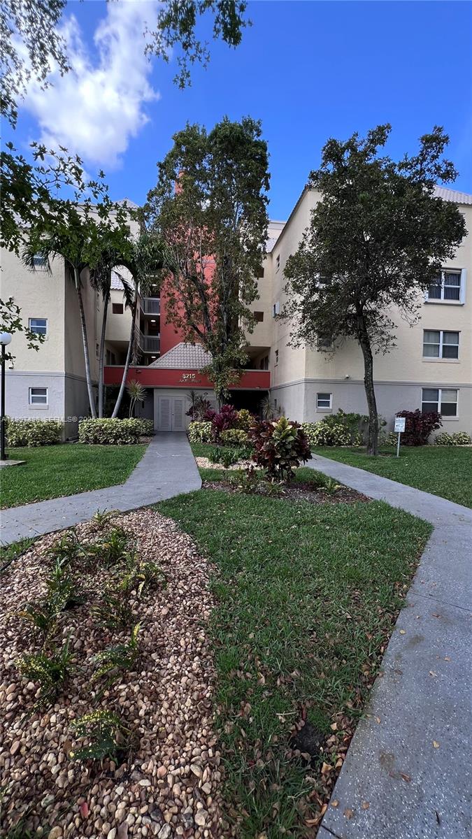 LAS VISTAS AT DORAL CONDO - Residential Lease