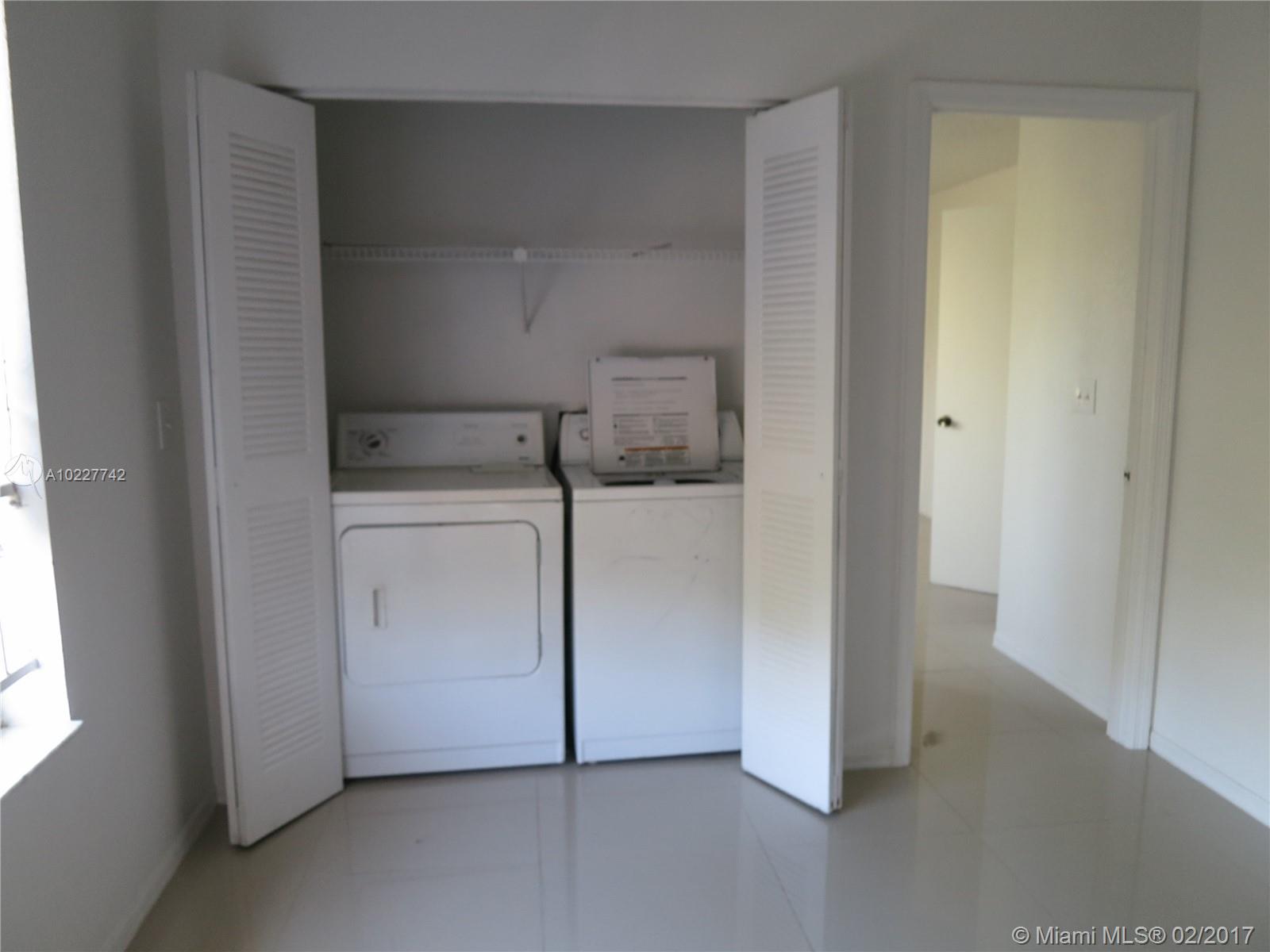 CORAL KEY CONDO - Residential Lease