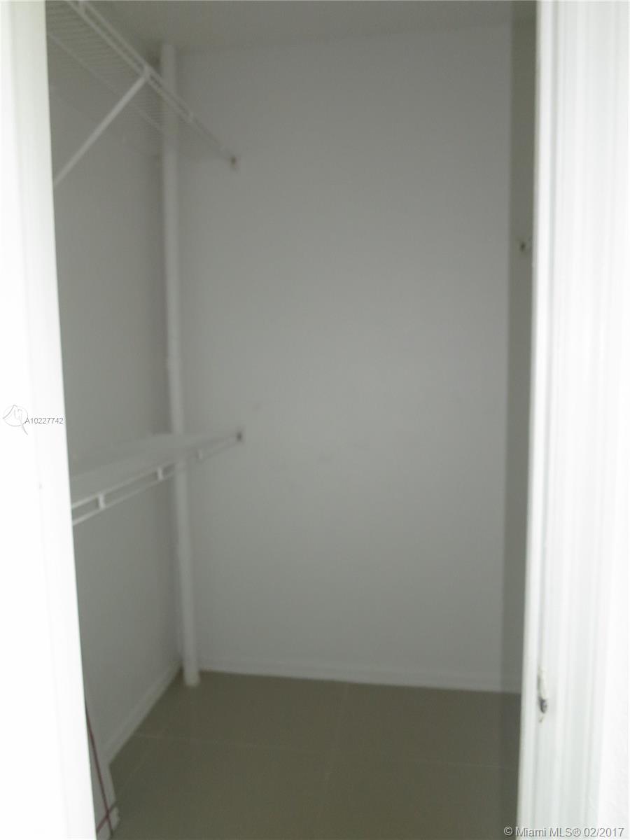 CORAL KEY CONDO - Residential Lease