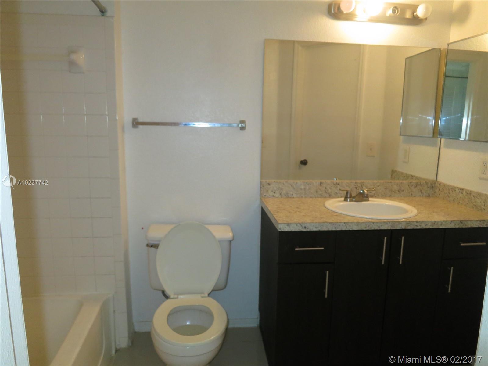 CORAL KEY CONDO - Residential Lease