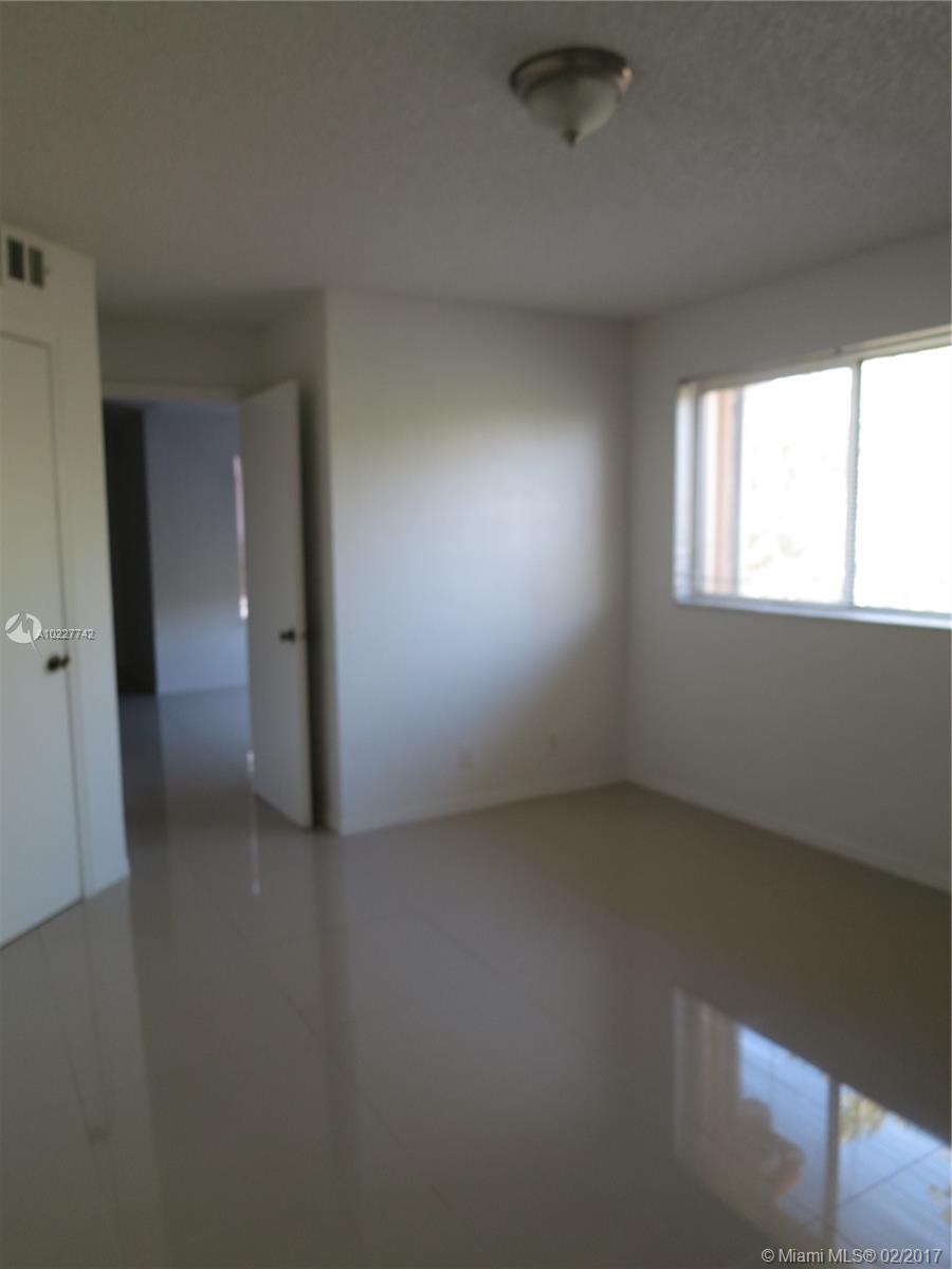 CORAL KEY CONDO - Residential Lease