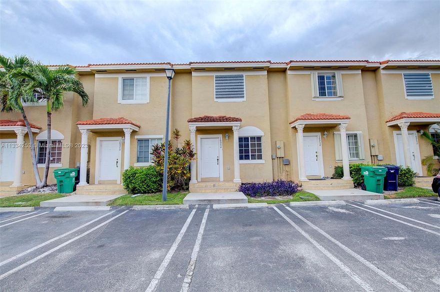 Great Townhouse in Cazadores! 2 Bedrooms / 2.5 Baths. Both bedrooms on the 2nd floor. Washer/Dryer in Unit. No backdoor neighbors so great privacy! 2 assigned parking spaces. LOT & BLOCK property - which allows FHA financing & low monthly HOA.
