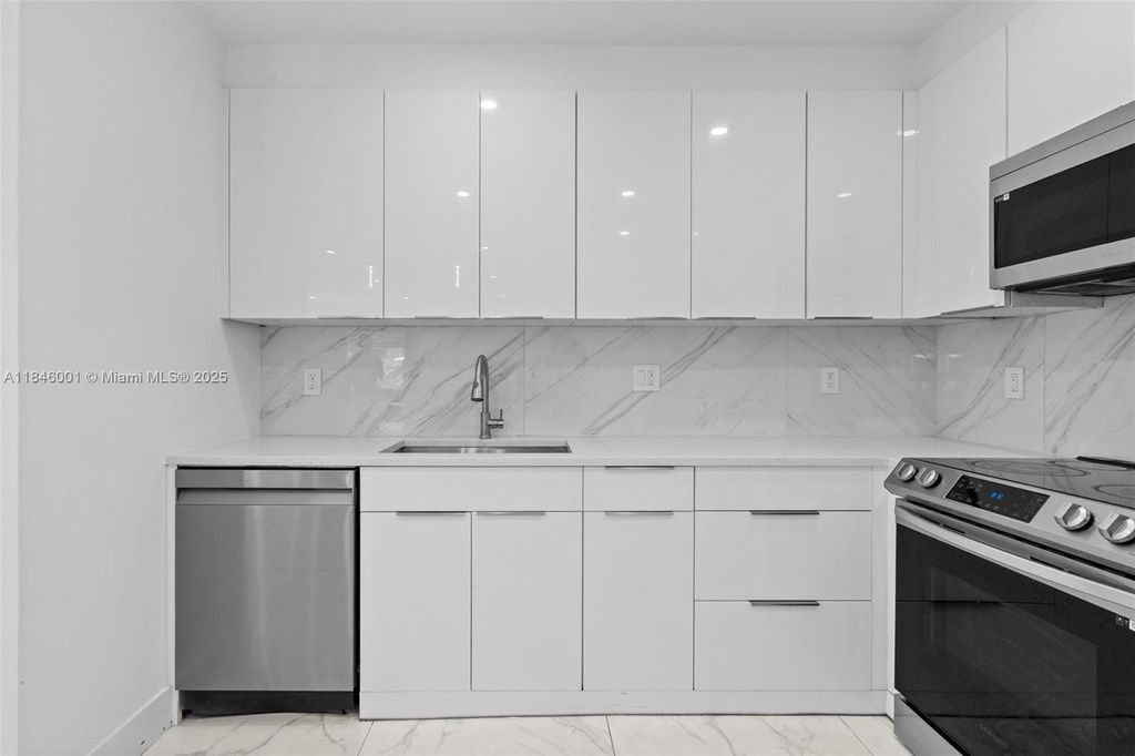 Photo of 669 NW 15th Ave #0, Boca Raton, FL 33486 (MLS # A11846001)