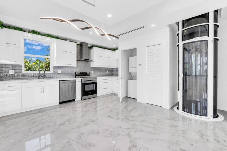 KEY LARGO OCEAN RESORT CO - Residential