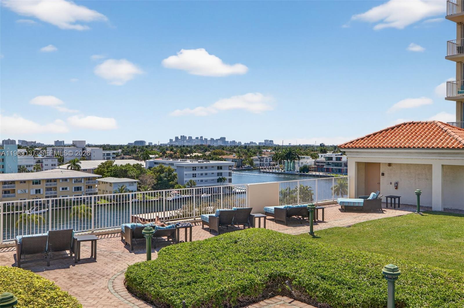 TIDES AT BRIDGESIDE SQUAR - Residential