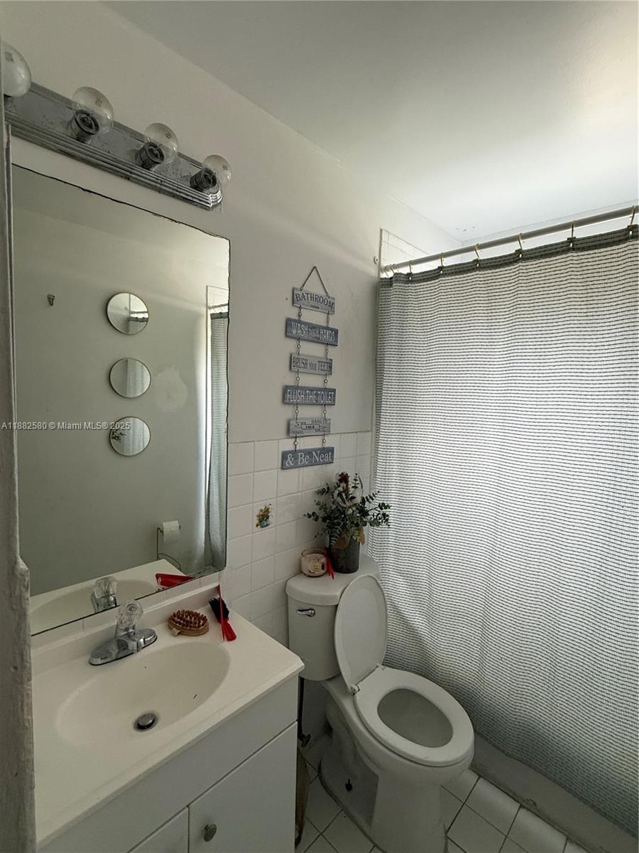 LESLIE ESTS SEC SIX - Residential