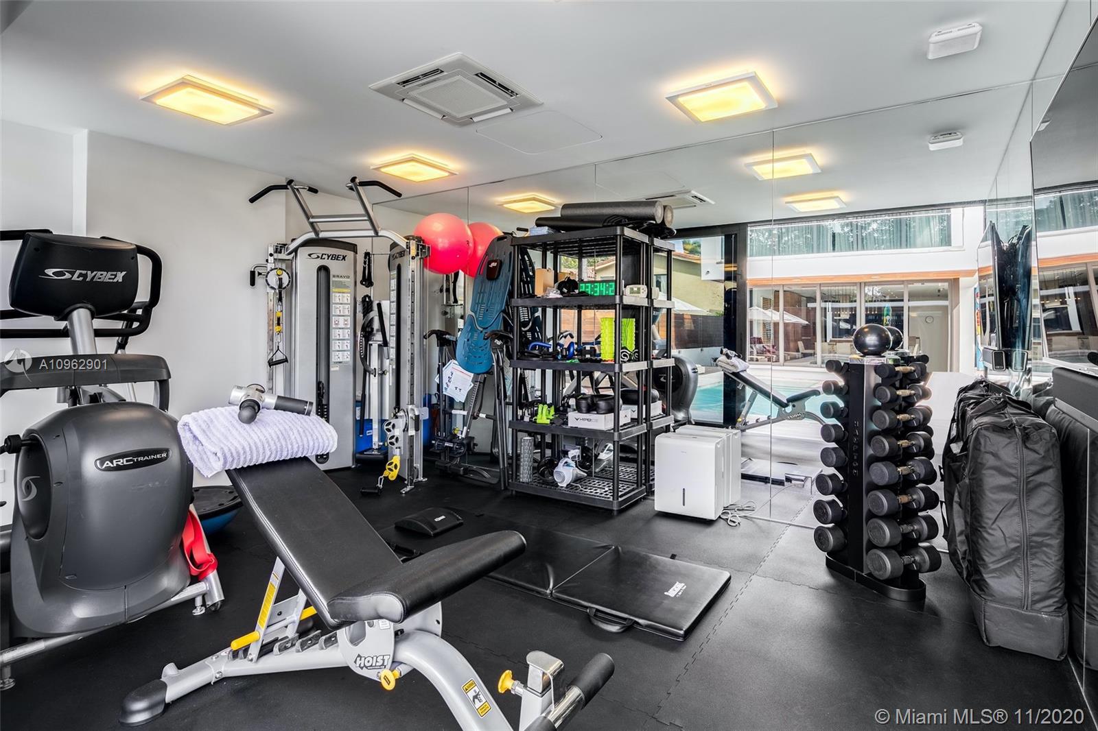 LA GORCE GOLF SUB - Residential