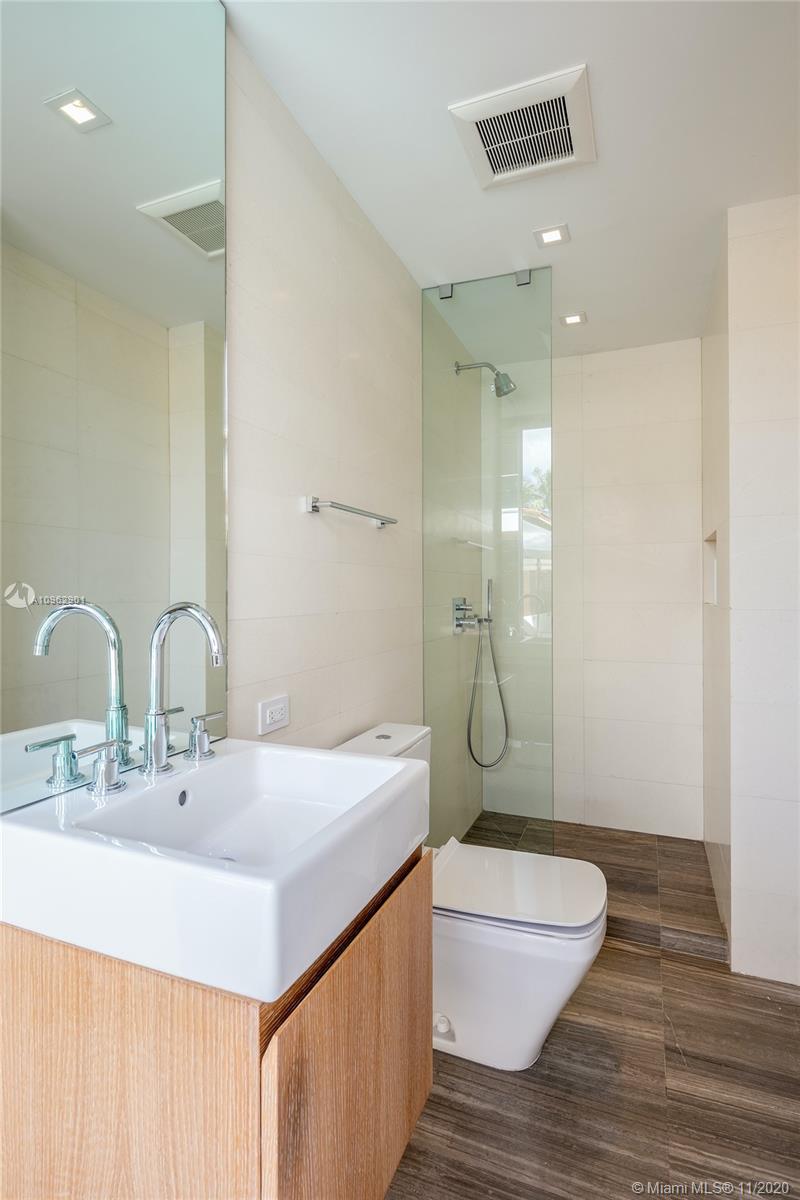 LA GORCE GOLF SUB - Residential