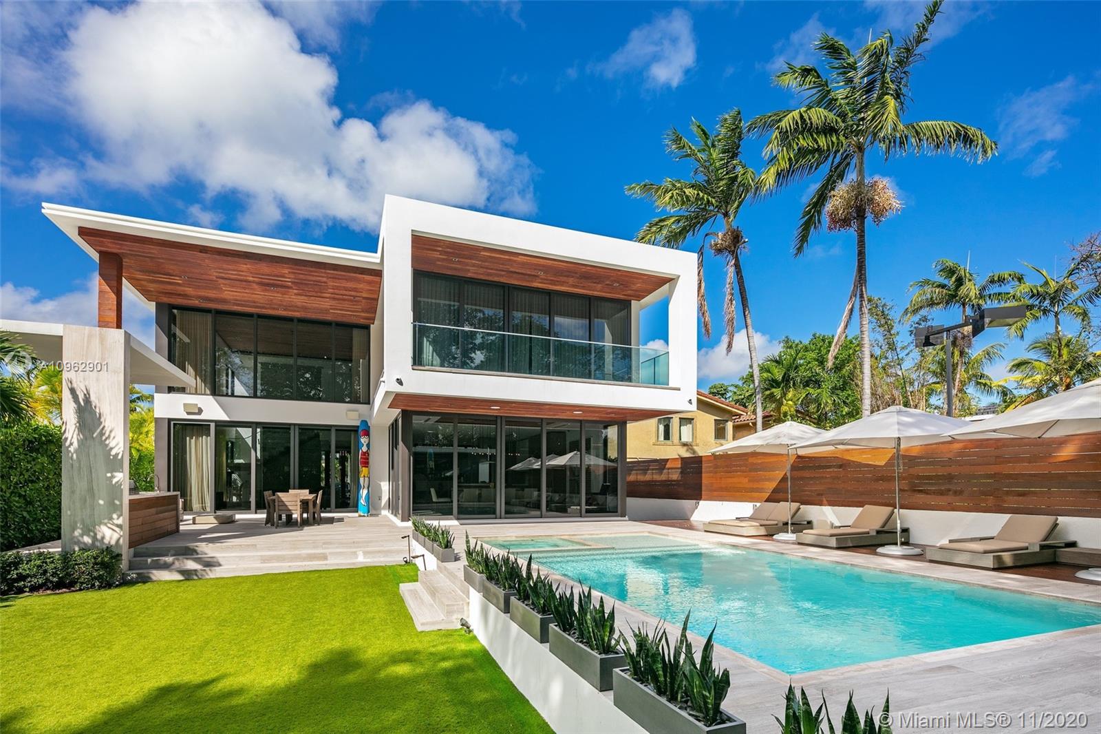 LA GORCE GOLF SUB - Residential