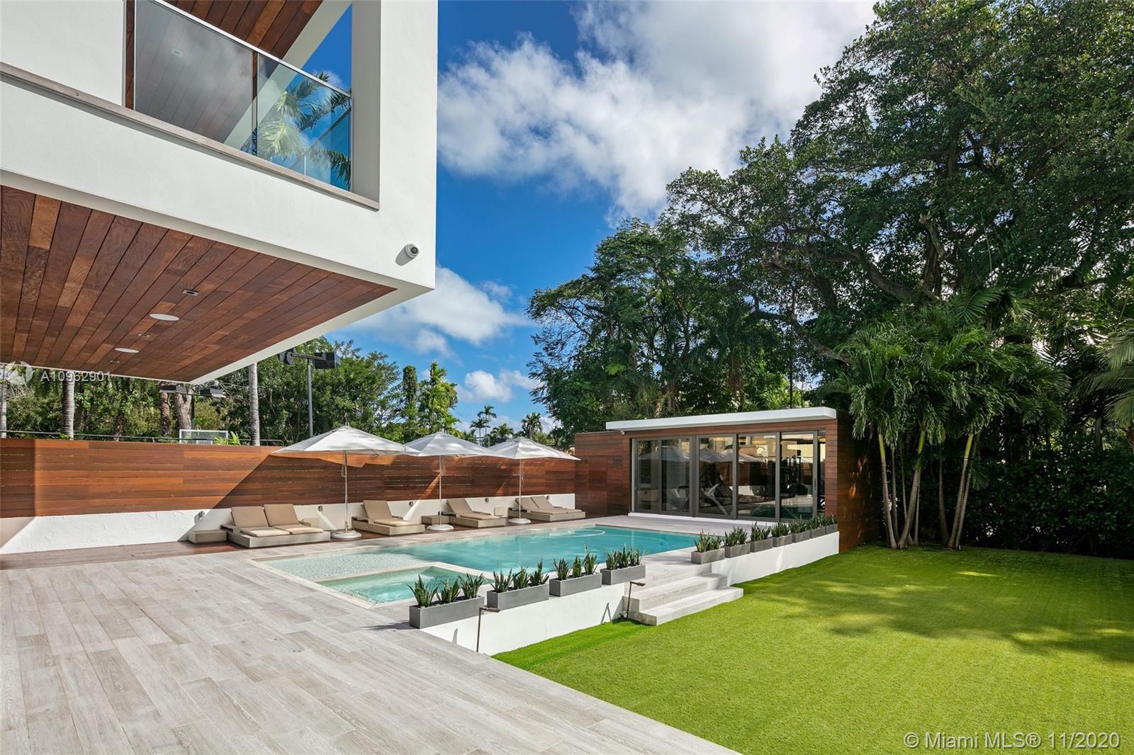 LA GORCE GOLF SUB - Residential