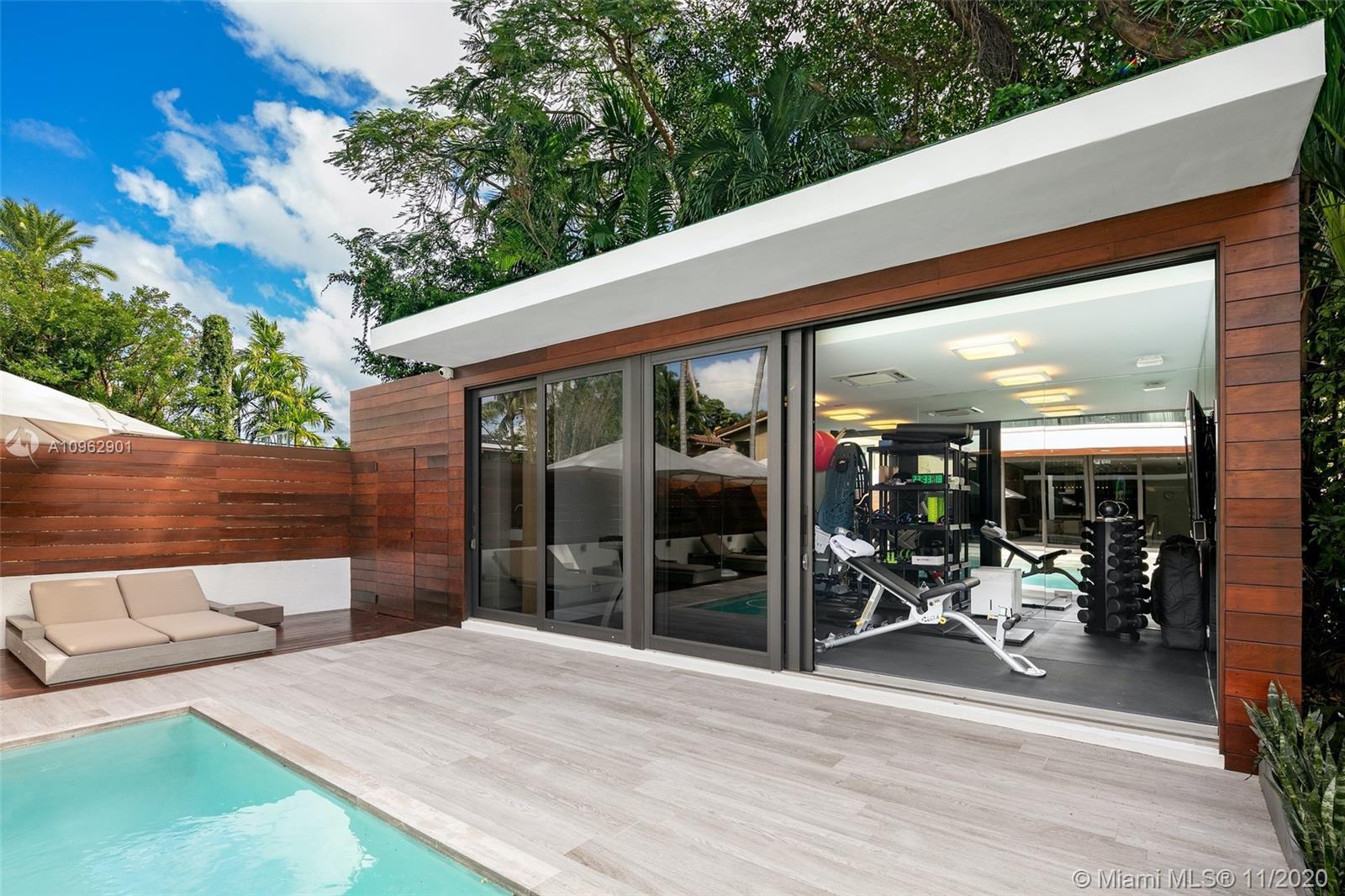 LA GORCE GOLF SUB - Residential