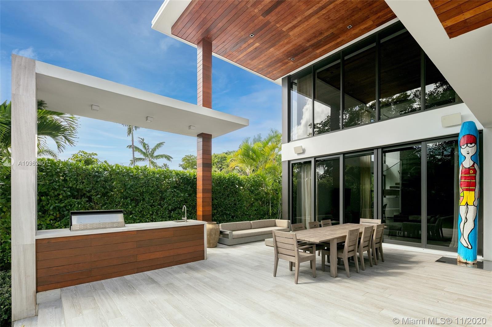 LA GORCE GOLF SUB - Residential