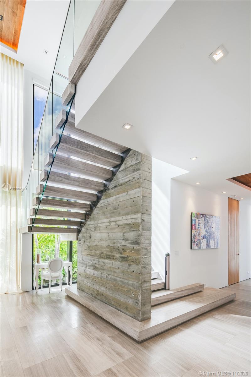 LA GORCE GOLF SUB - Residential