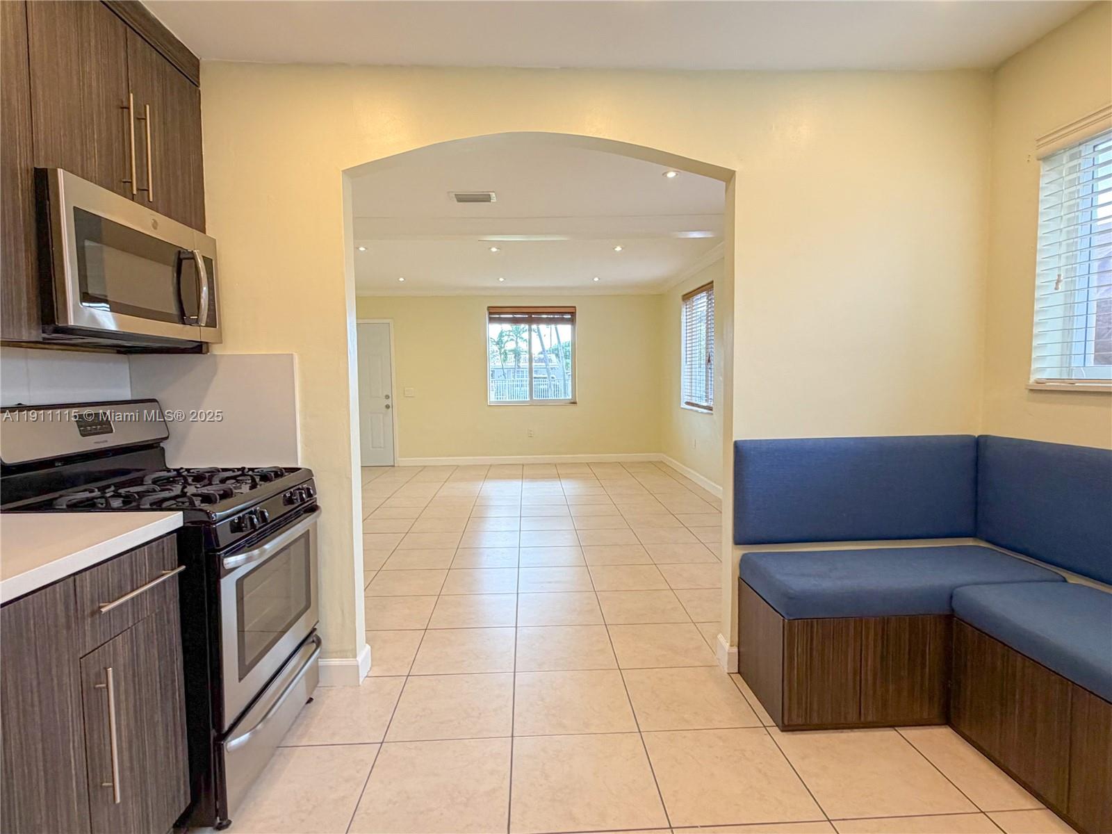 THE TROPICS AMD - Residential