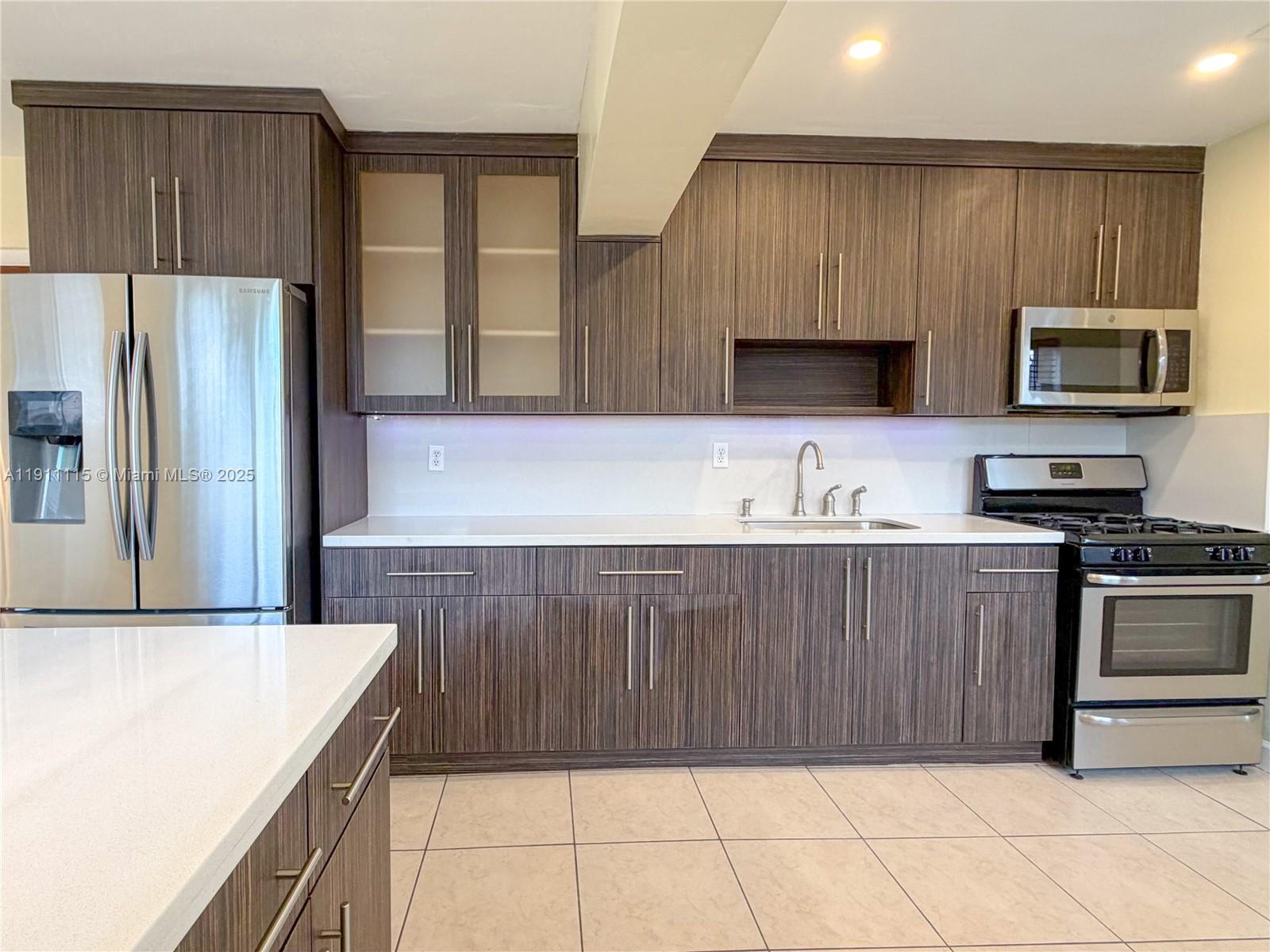 THE TROPICS AMD - Residential